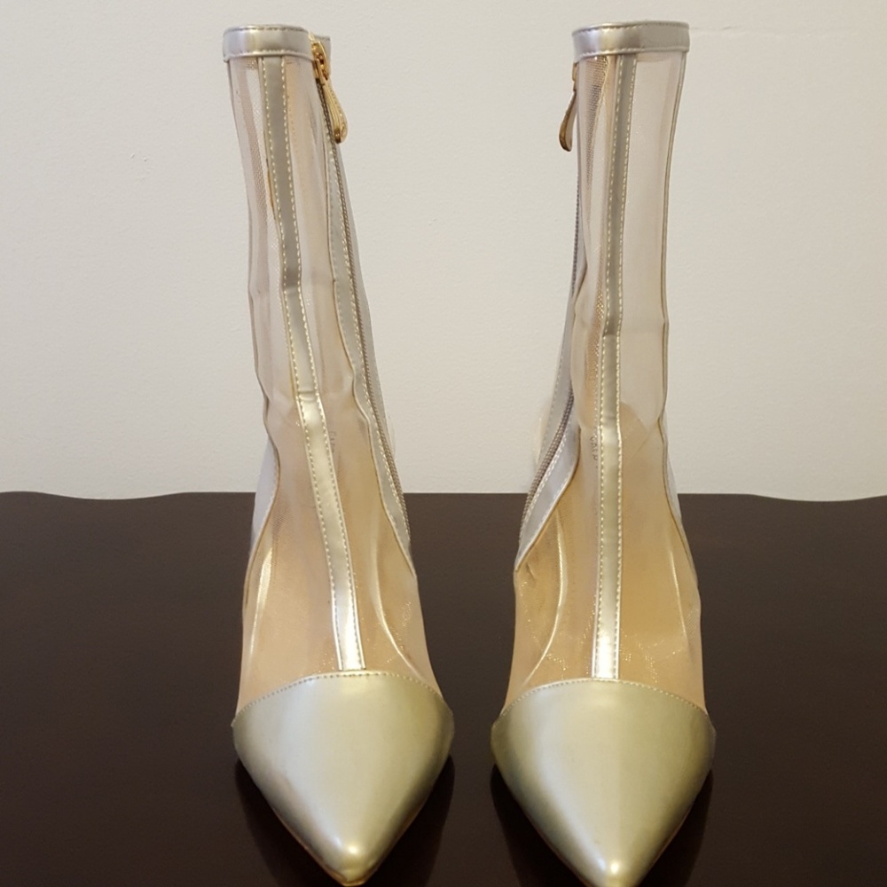 Women's shoe boot by Cape Robin size 7